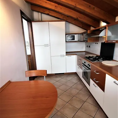 Tintoretto Stupendo Due E Terrazza ברגמו